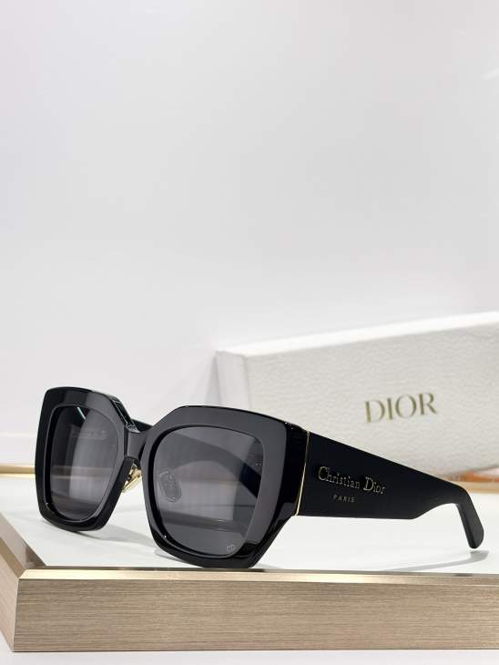 Picture of Dior Sunglasses _SKUfw76989630fw